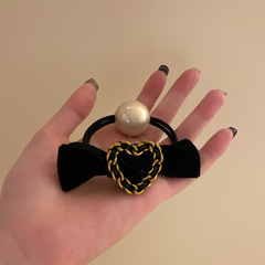 French Chanel-style elegant black velvet bow heart hair tie for autumn and winter