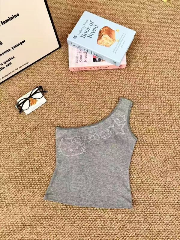 夏の新しいホットガールレターキャットホットダイヤモンドオフショルダーショートベストオフショルダーオールマッチトップ女性のトレンディな韓国ニッチ|undefined
