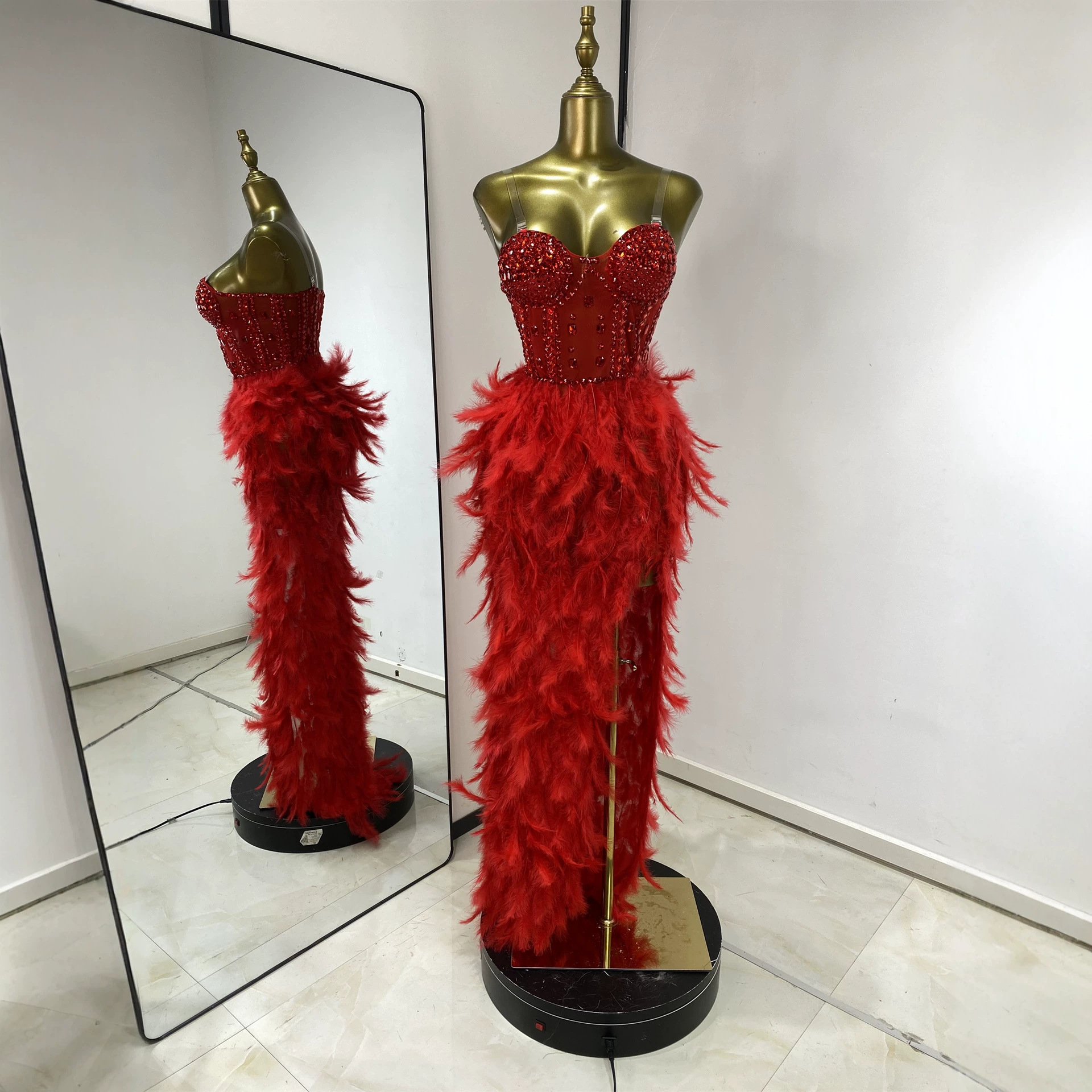 Cross-border foreign trade dress in sweet girl style with rhinestones and feathers, side slit long dress, singer and socialite birthday party evening gown