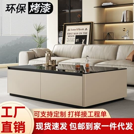 床头柜;皮艺床;梳妆台