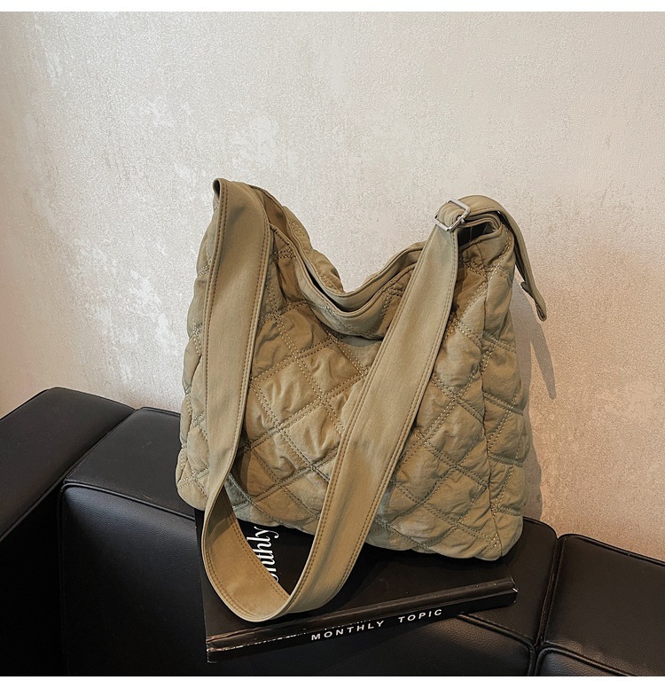 Bolso bandolera de algodón Lingge para niñas 2024 comercio exterior nuevo bolso de temperamento simple bolso de hombro de gran capacidad casual