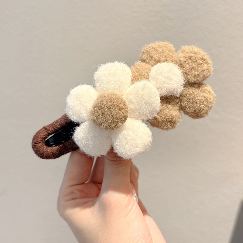 Pinzas para el pelo con forma de moño de felpa para otoño e invierno para mujer, pinzas versátiles tipo pico de pato para cabello grueso, lindas horquillas con forma de oso, accesorios para el cabello.