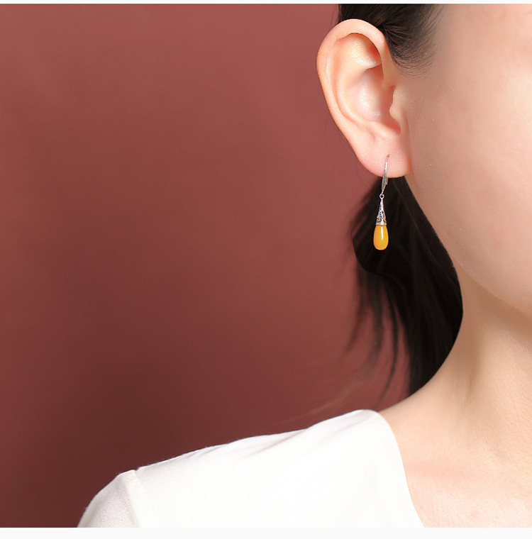 Khuyên tai nữ bạc S925 mạ vàng đính đá hổ phách hình giọt nước phong cách dân tộc — Màu bạc hổ phách chi tiết 8
