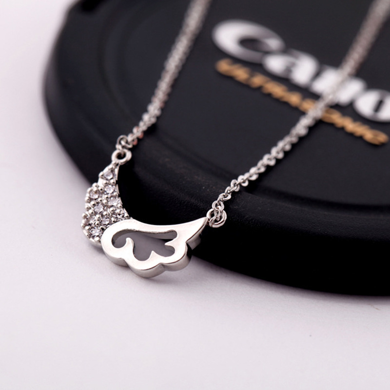 Creative Harajuku Style Hollow Necklace Shiny Diamond-encrusted Goddess Temperament Necklace Girlfriends Same Style Gift Sweater Chain Fashion display picture 4