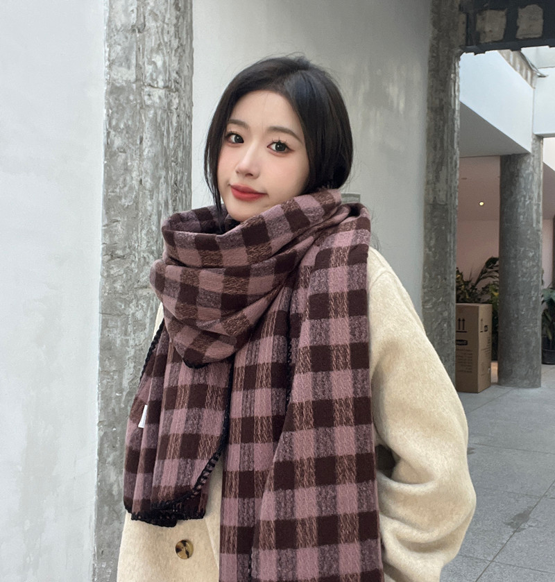 Women's Retro Plaid Polyester Scarf display picture 6