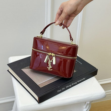 跨境手提漆皮包包女2025新款轻奢单肩盒子包小众设计斜挎小方包