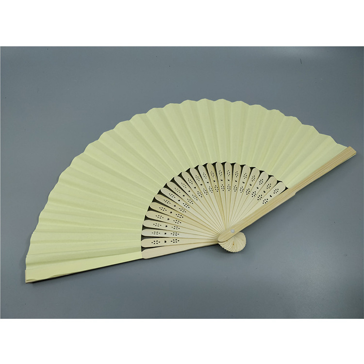 Abanico de boda de venta caliente transfronterizo Abanico de papel de hueso de bambú tallado liso de color caramelo Abanico de papel de bricolaje