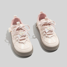 丑萌芒果头小白鞋女鞋2024秋冬新款小众爆款百搭休闲可爱面包板鞋