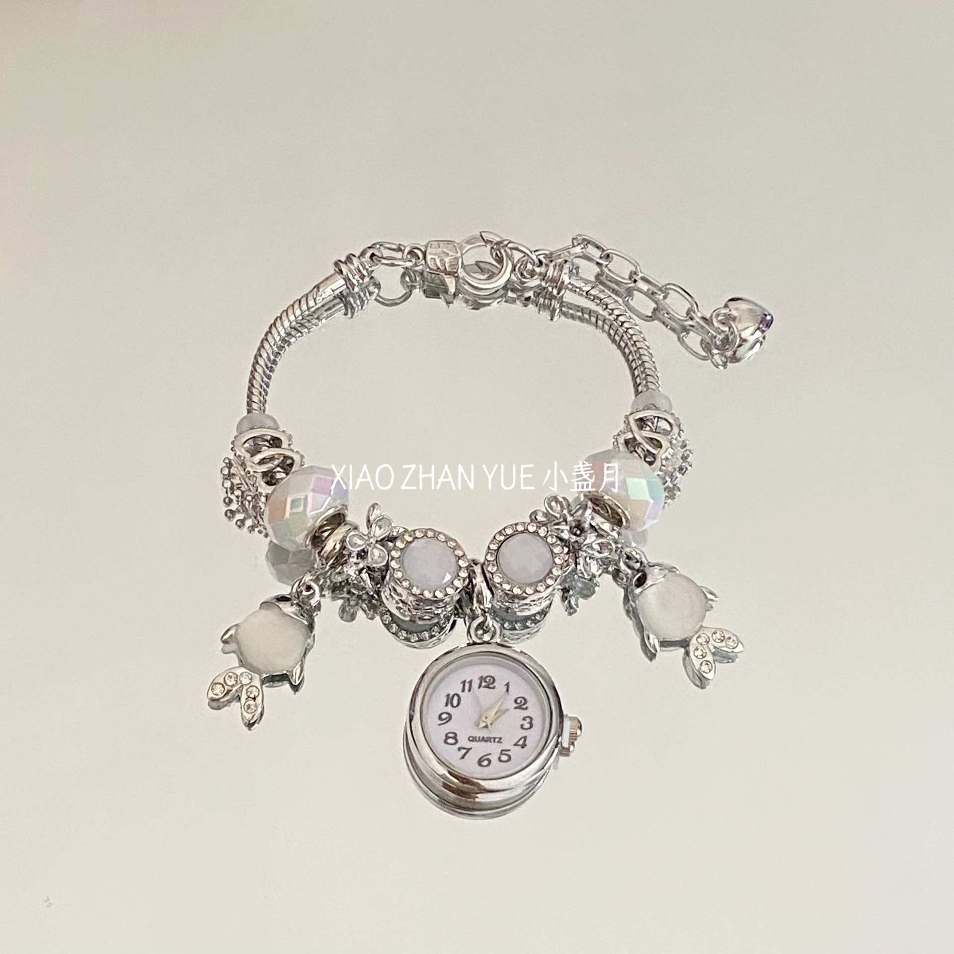 은백색 물고기 시계 팔찌(손 둘레 조절 가능)