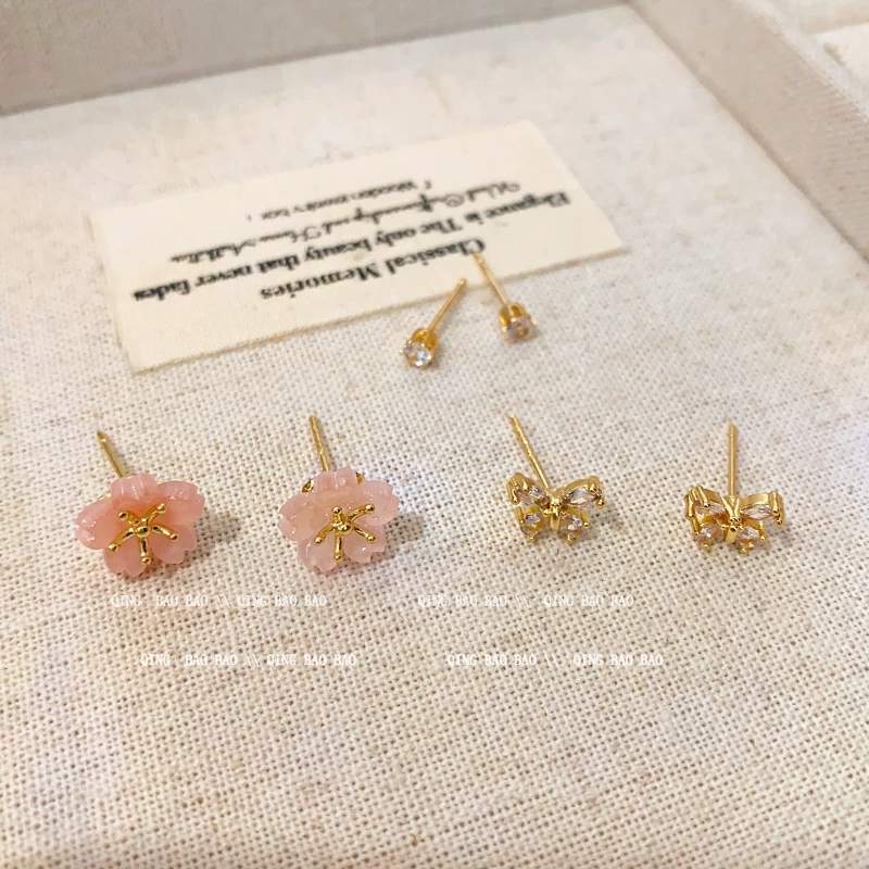 Small set, fashionable design earrings, silver 925 sample, simple and elegant design, light luxury style, high-quality style, trend of season