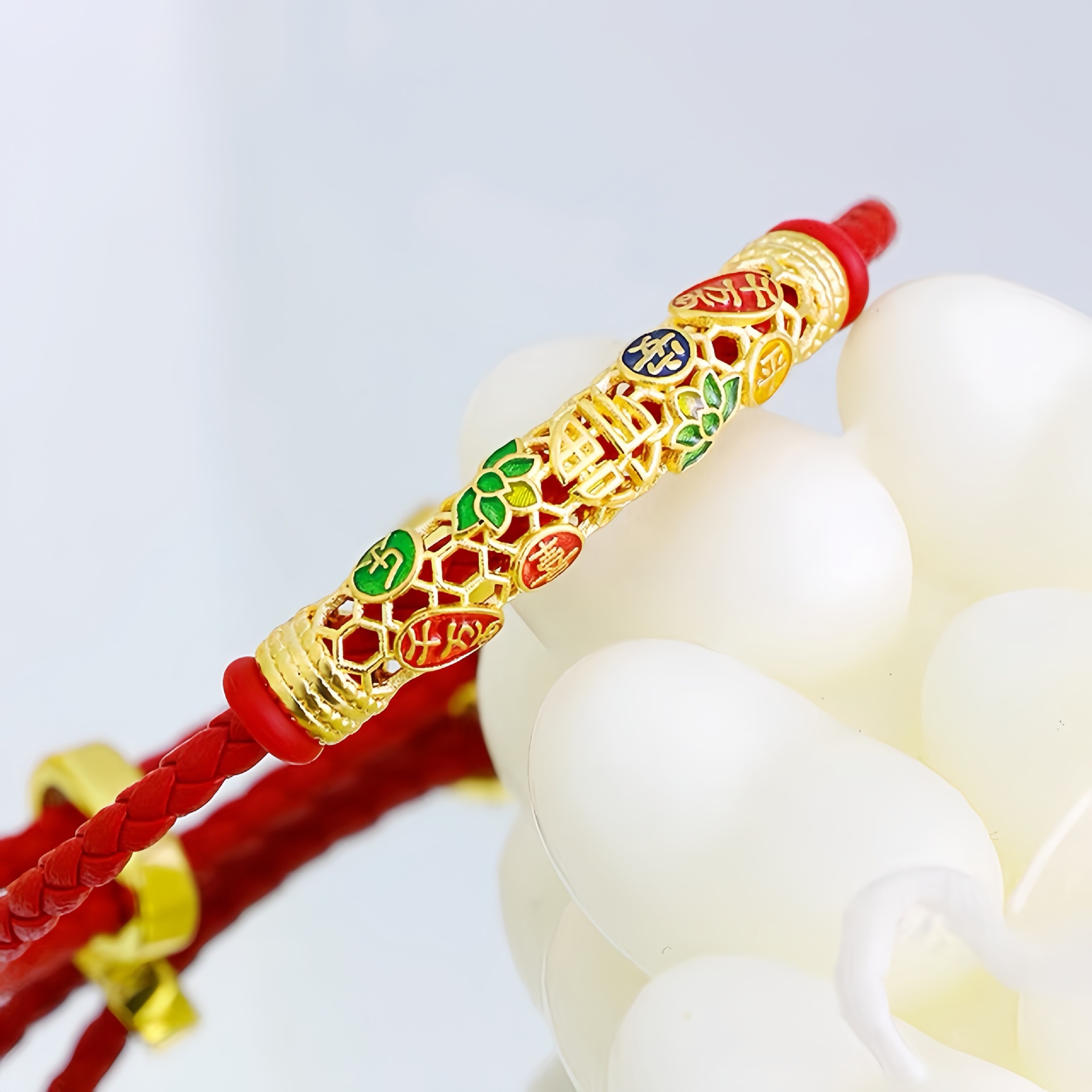 평화롭고 행복한 굽힘 파이프(탈형 없음)