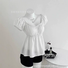 连衣裙;女式T恤;休闲裤