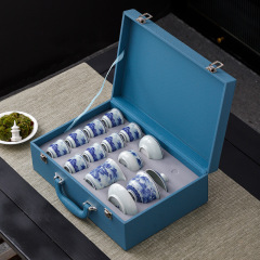 新商品は古青花三才蓋碗の工夫茶器セットの卸売りセットの家庭用陶磁器茶器セットです。