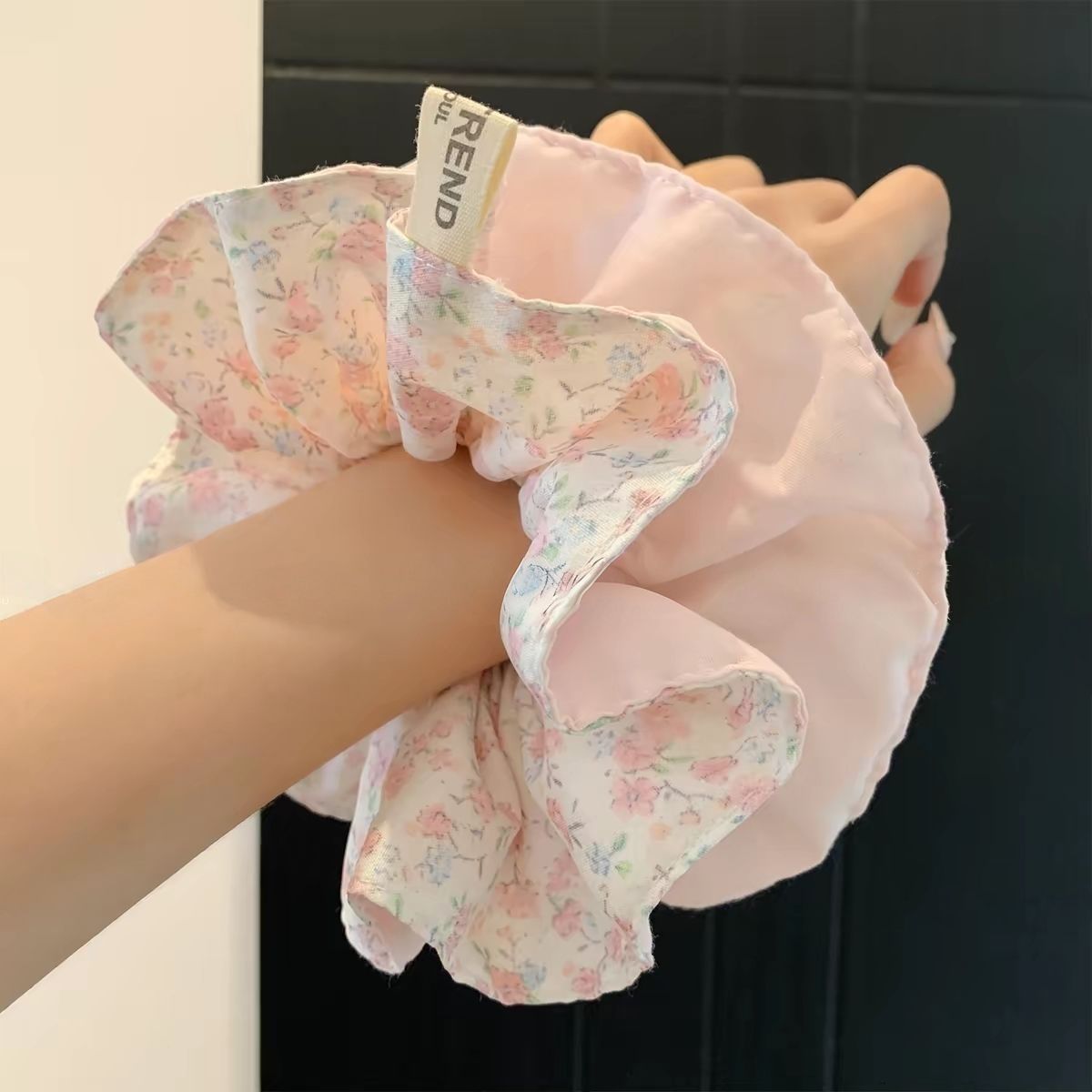 2026 nuevo estilo coreano super grande anillo de pelo intestino grande niñas de alto nivel de sensación de cabello de flores cuerdas de cabello de cordón de goma adornos para el cabello