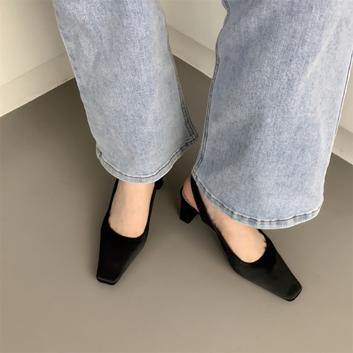 French thick heel black toe sandals fairy shoes 2024 new summer temperament high heels square toe shoes