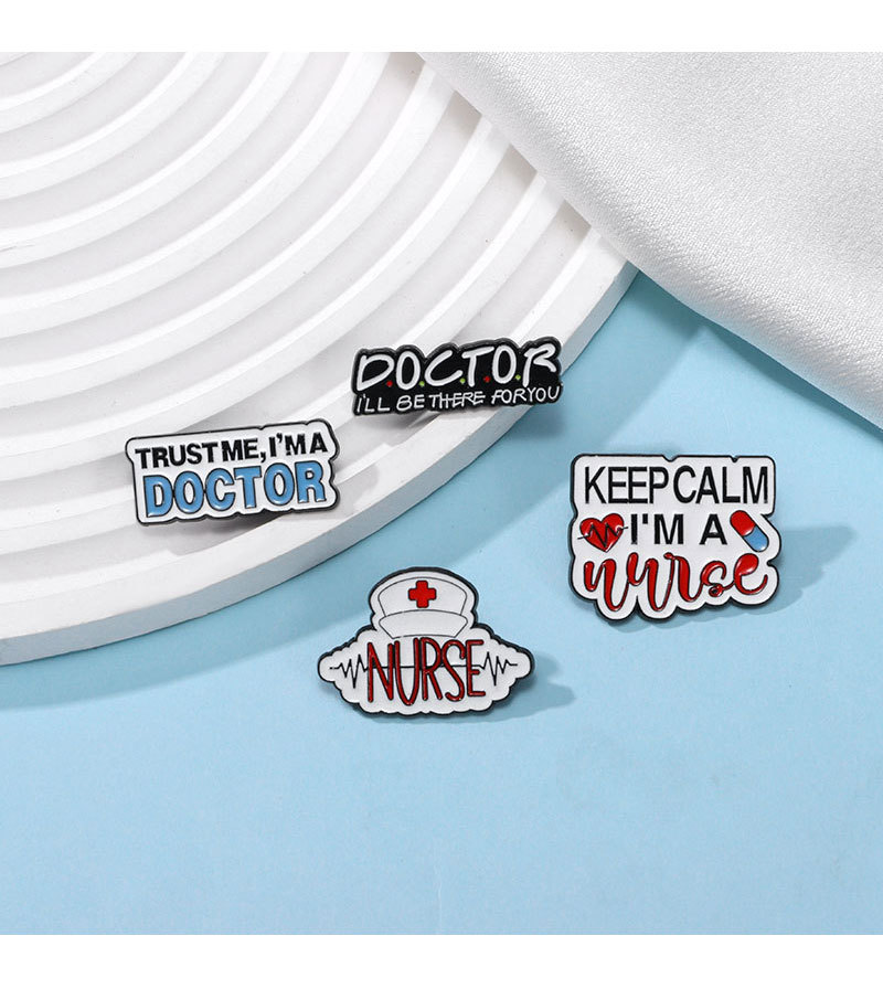 Holiday, Banquet, Travel Occasion Cartoon Pin Letter Zinc Alloy Enamel Unisex Brooches