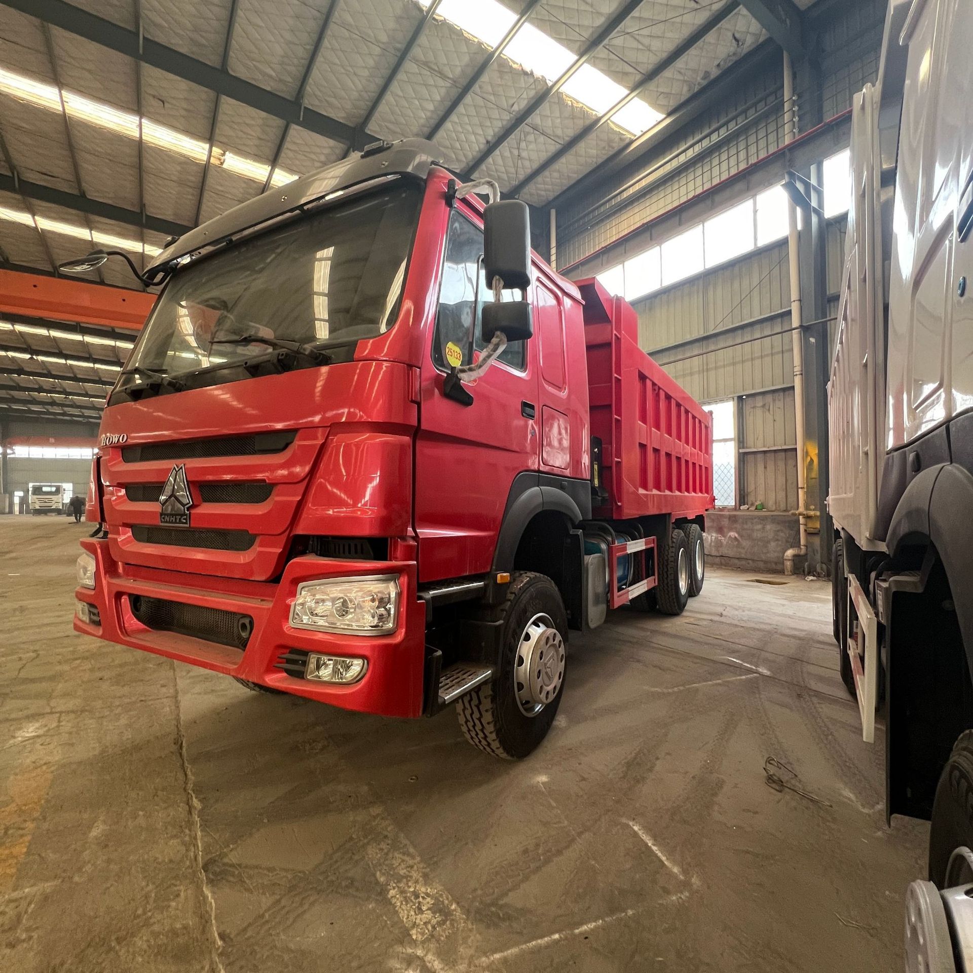 Cross-Border Sales of Howo Dump Trucks, 371 Horsepower China Heavy Duty Automobiles (Sinotruk) Howo Engineering Dump Trucks