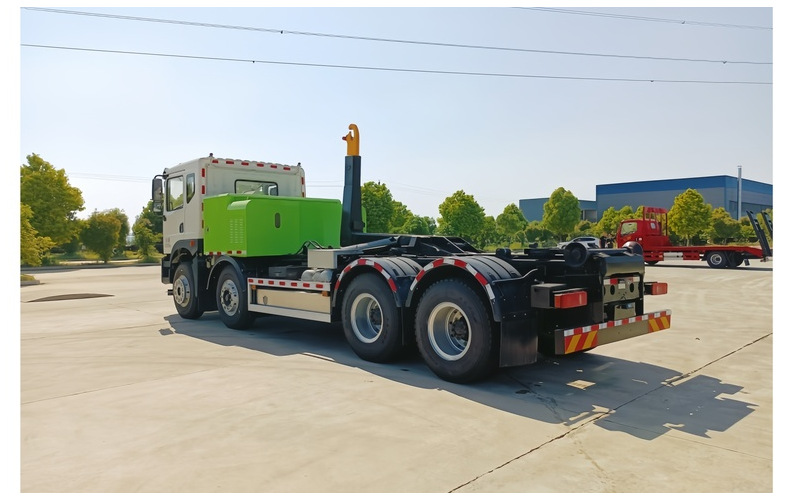 Blue license plate Dongfeng pure electric hook-lift garbage truck, detachable cargo box garbage truck, 2-8 cubic meters box capacity