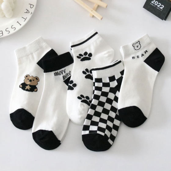 Women's socks short socks spring and summer thin low-top boat socks Korean version of Joker student breathable deodorant short socks wholesale