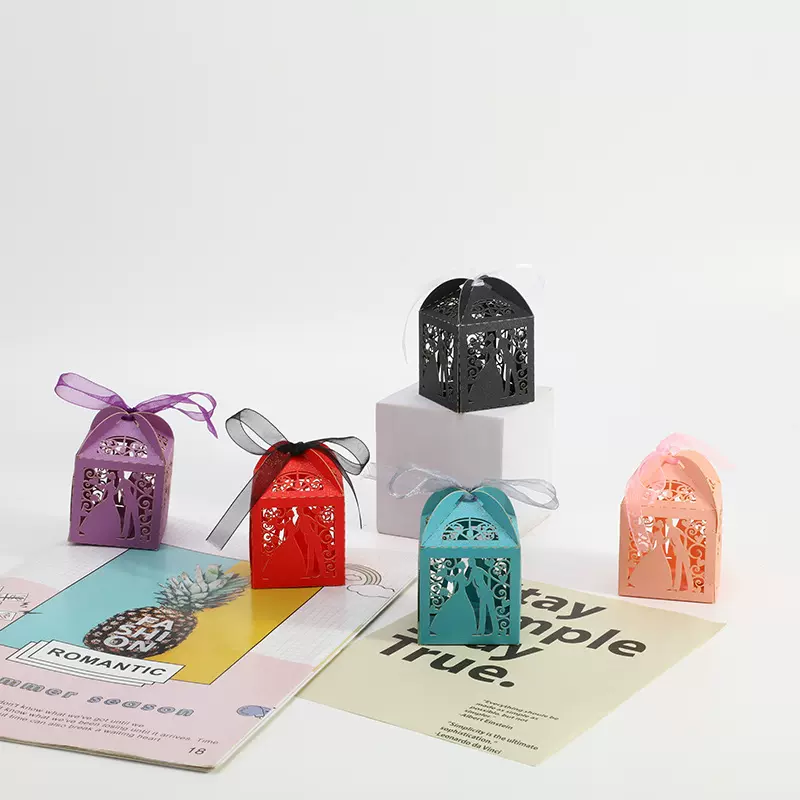 现货镂空纸盒节日礼盒 欧式镂空喜糖盒 创意糖果盒厂家批发