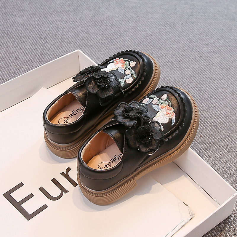 Zapatos de cuero para niñas 2026 primavera y otoño nuevos niños estilo nacional bordado zapatos princesa zapatos para niñas zapatos de suela suave zapatos para bebés image 4