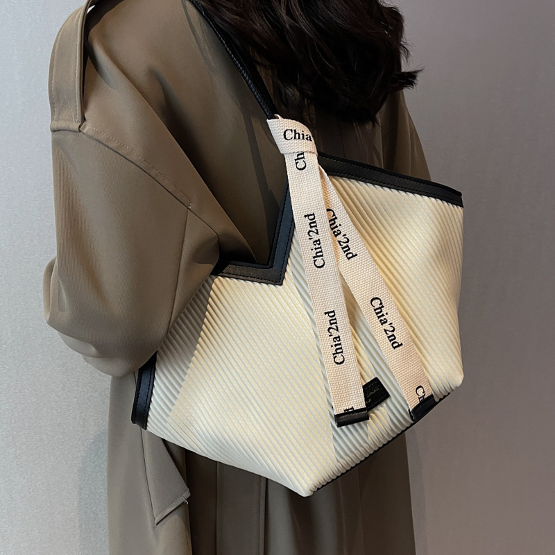 Bolso de diseño popular de nicho de este año 2022 otoño y invierno nuevo bolso de mujer de moda de viaje bolso de hombro bolso de mano