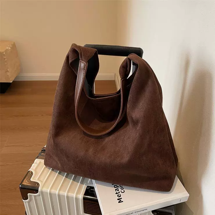 Retro matte capacious demi-season shoulder bag