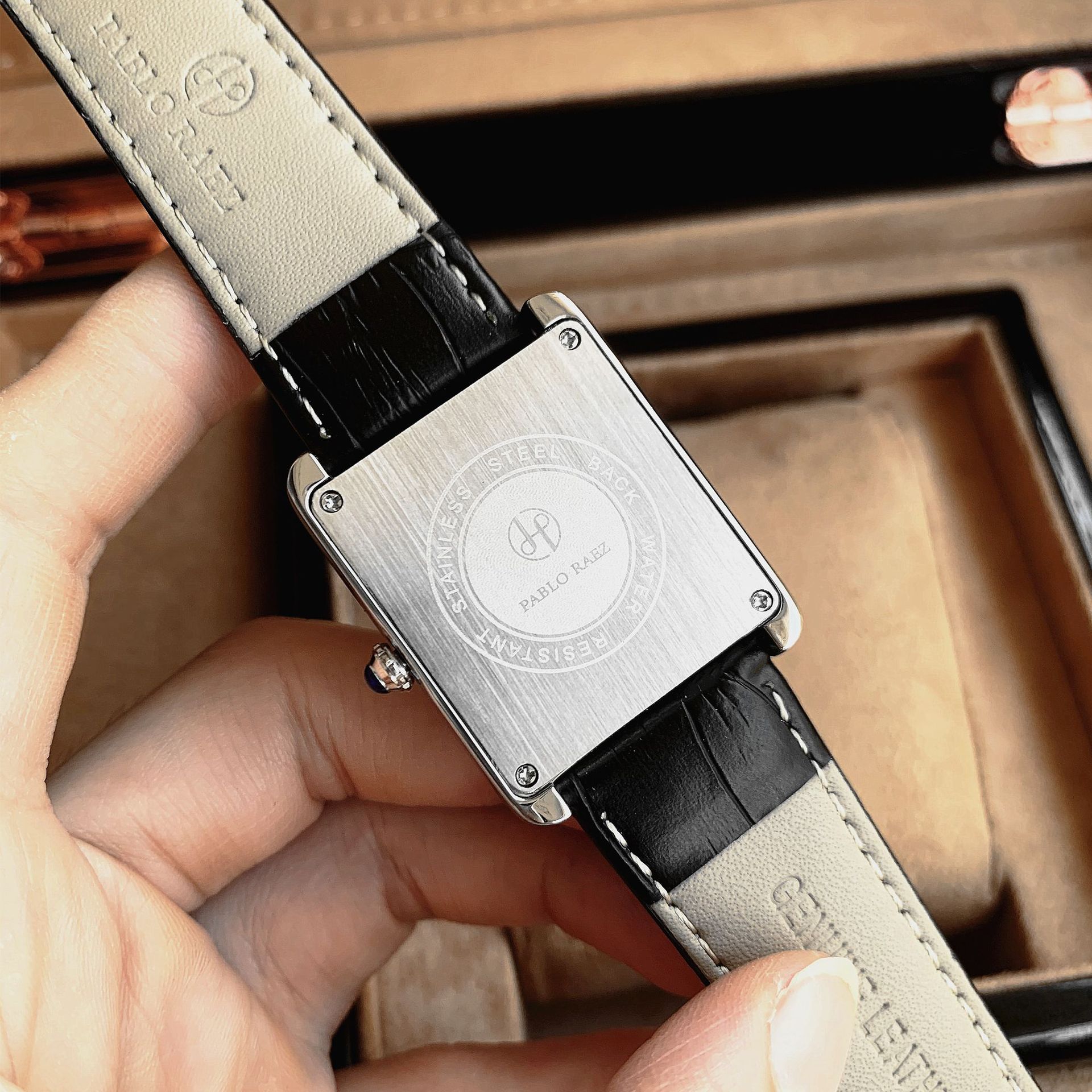 Consegna all'ingrosso esclusiva transfrontaliera di modelli popolari, orologi da uomo e da donna di bell'aspetto, orologi da coppia impermeabili ultrasottili quadrati_voghion.com