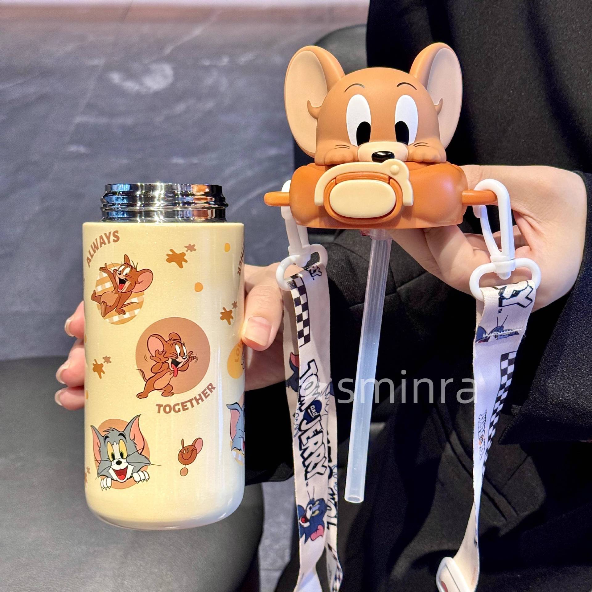 Gato y ratón taza de agua para niños 2025 nueva taza de agua de paja de alto valor facial para niños y niñas taza de agua especial para la escuela