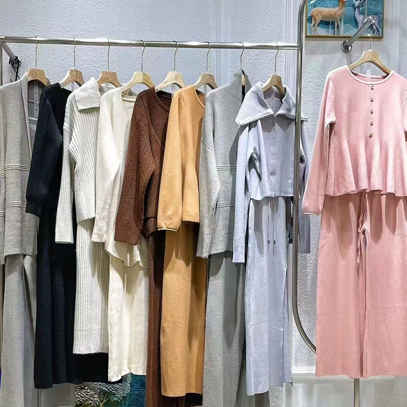 Женский комплект из высококачественных трикотажных топов и широких брюк в европейско-американском стиле для осени и зимы, облегающий трикотажный свитер.