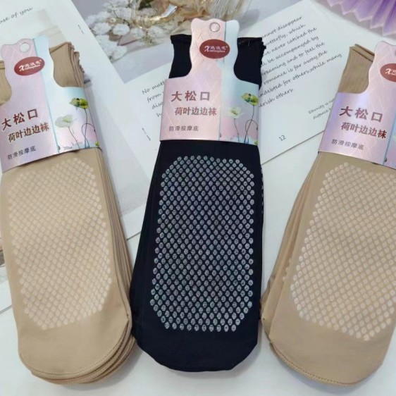 Large Elastic Cotton Bottom Socks, Thick and Durable Short Stockings for Women, Ruffled Edge Snag-Resistant Non-Slip Socks Wholesale