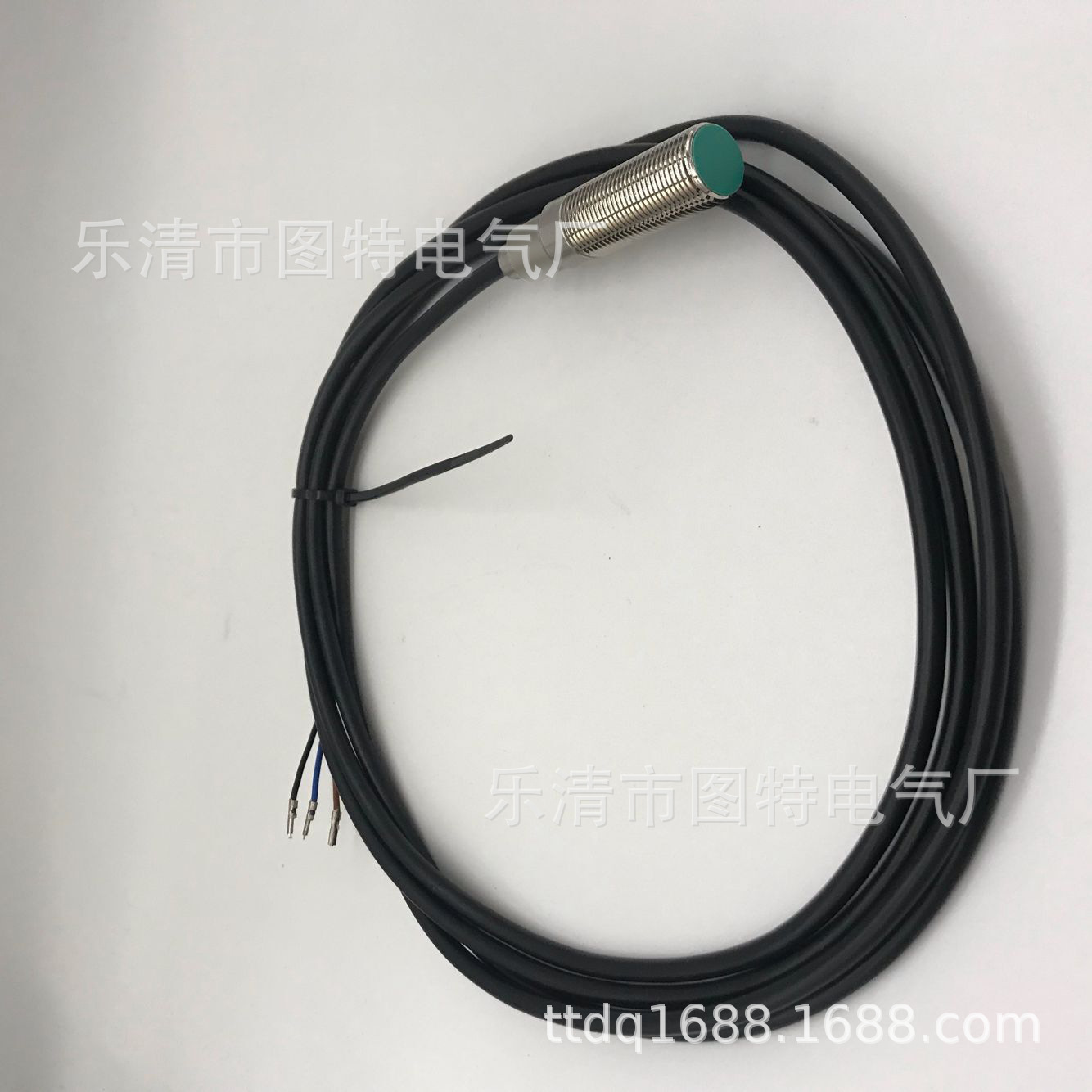 销售 全新接近传感器NJ40+U1+E NJ40+U1+A NJ40+U1+W 实图拍摄