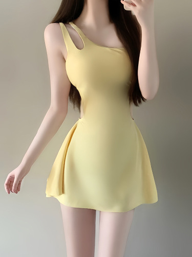 New Arrival Hot-selling Luxury Sexy One-Piece Swimsuit for Women: Perfect for Small Busts, Tummy-Smoothing Design, and a Slimming Effect—Ideal for Resort Getaways