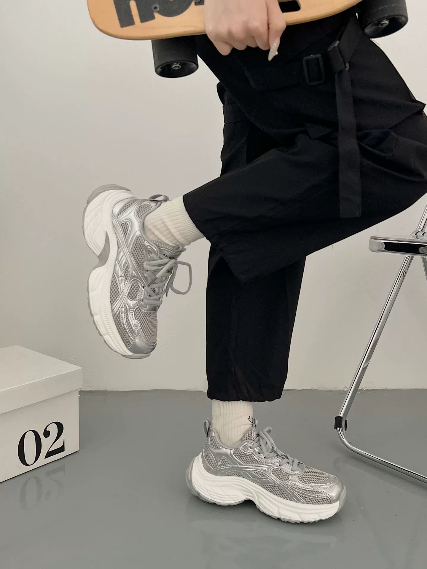 Кроссовки‑платформа «dad shoe», утолщённая подошва, серебристые или чёрные, размеры 36–44