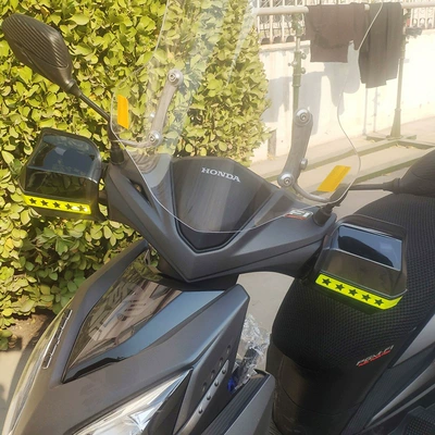 Windproof Hand Guard Nk: Motorcycle front windshield - scooter-pc-five-star-model