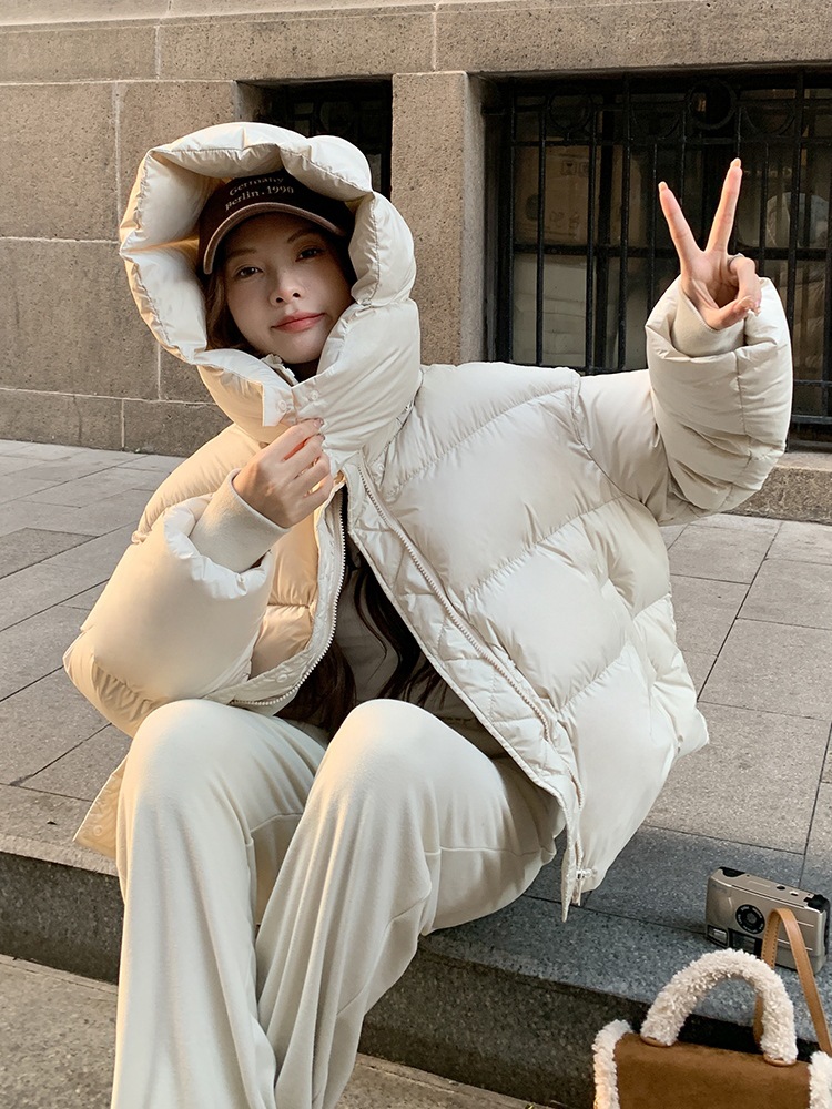 2026 nueva ropa de algodón de invierno corto de moda de algodón grueso estilo coreano suelto chaqueta de algodón de estilo occidental