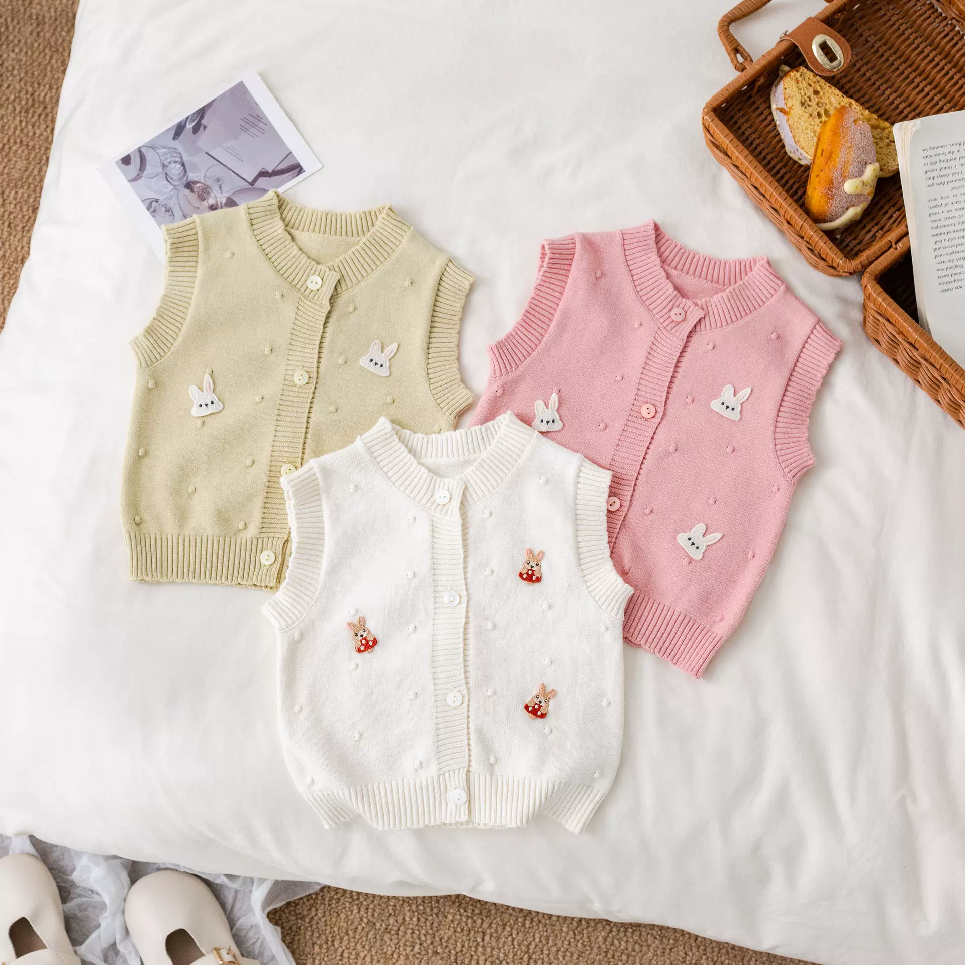 新款儿童毛衣开衫儿童婴幼儿马甲小白兔图案可爱系列女童毛衣童装