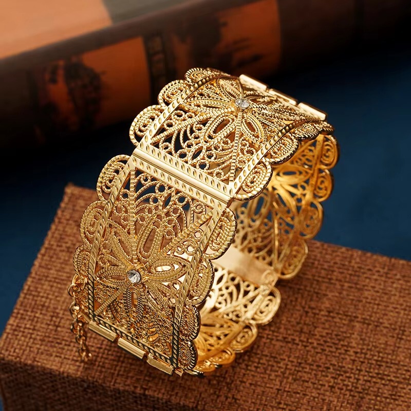 Women's Hollow Bracelet Algerian Bride Wrist Jewelry Accessories Pattern Carved Single Layer Bracelet