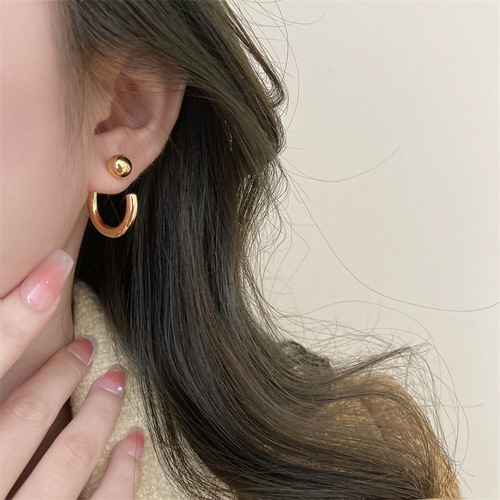 French simple and high-quality photosensitive metal hook earrings temperament light luxury niche versatile cold style earrings