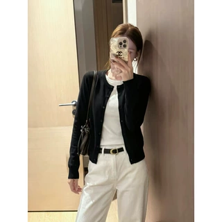 韩系老钱风黑色圆领针织开衫女早秋穿搭修身显瘦毛衣外套外搭上衣