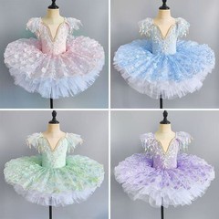 六一子供のダンスのスカートのバレエの女の子の小さい白鳥のダンスの服はショーの幼稚園の赤ちゃんを歩いて踊ります。