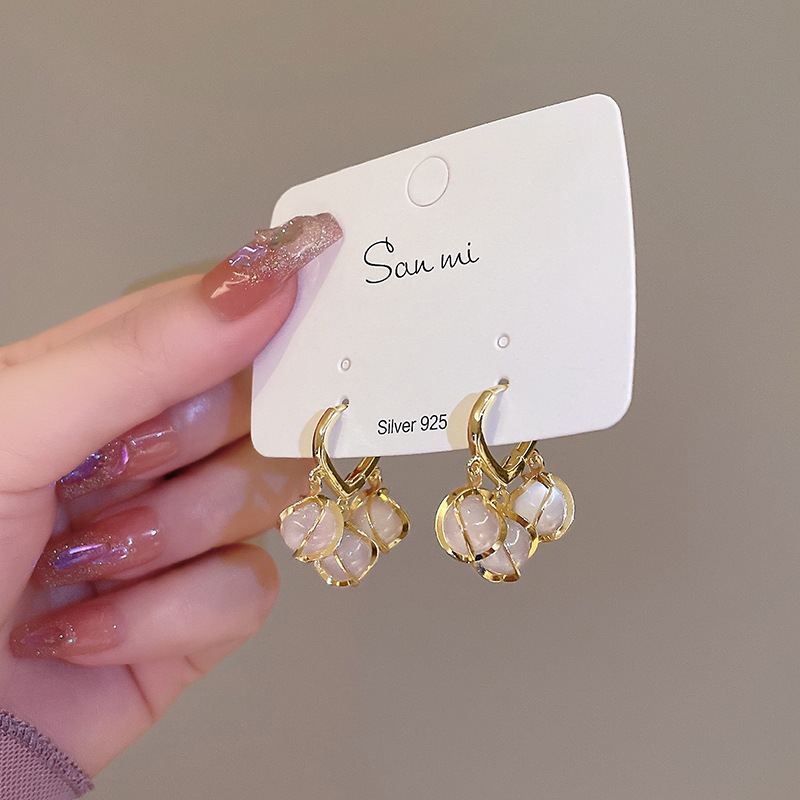 Daily Occasion Copper Material 1 Pair Elegant Ball Inlay Copper Cat's Eye Stone Drop Earrings