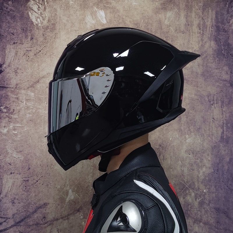 Nuevo casco de motocicleta certificado 3C estándar nacional para hombres, casco cálido Bluetooth de marea nacional para hombres, esquina de personalidad de celebridad de Internet de cuatro estaciones