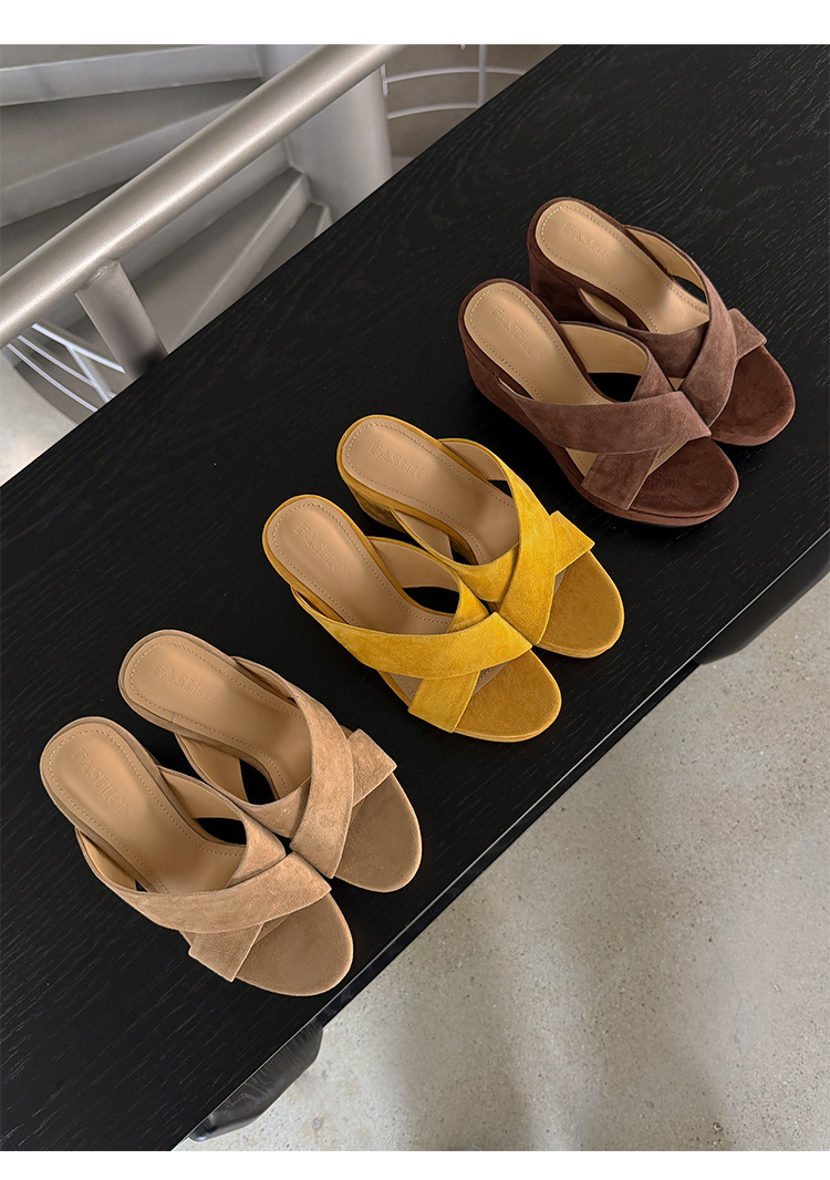 Sandal cao gót nữ mũi hở quai chéo da lộn, gót xuồng 7 cm — màu vàng, màu mơ, màu cà phê chi tiết 22