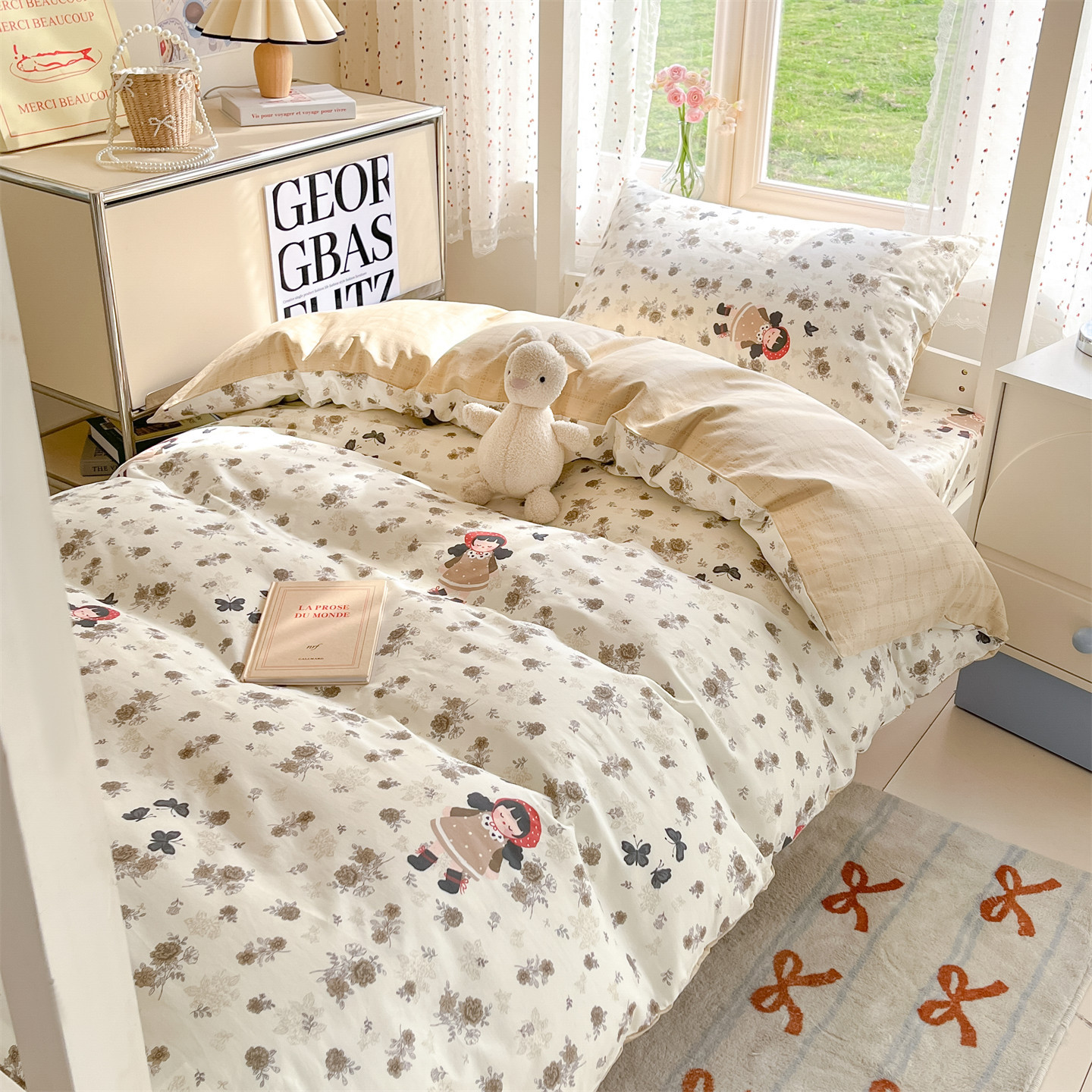 Dormitorio traje de cama de algodón de tres piezas 2025 nuevo estudiante universitario individual juego completo de sábanas de edredón de algodón para todas las estaciones