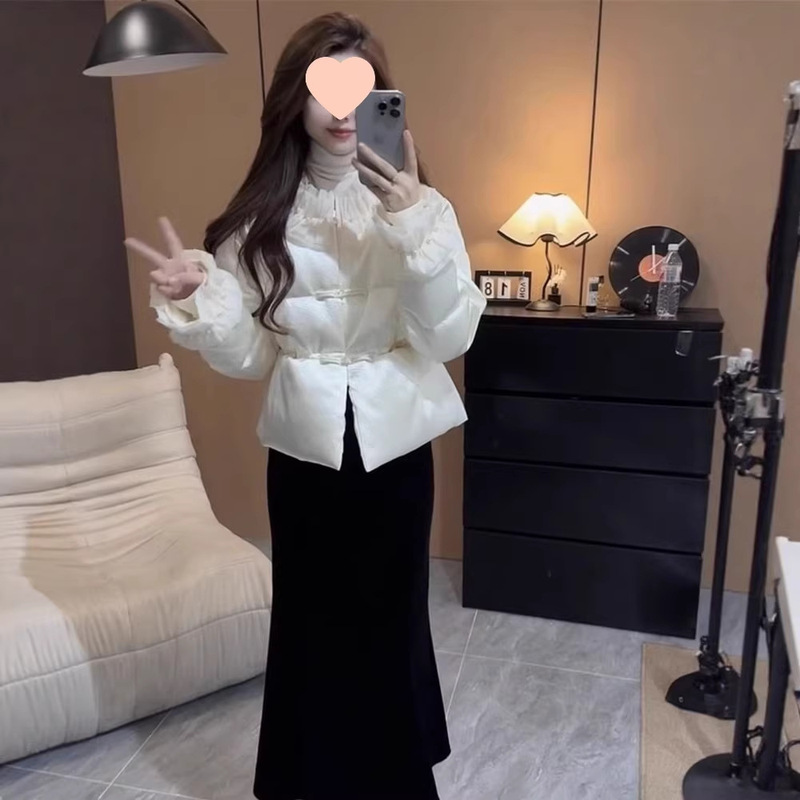 New Chinese-Style Button-Down down Cotton Jacket for Women 2025 Winter New National Style Waist Slimming Look Splicing Lace Short Jacket New Chinese-Style Button-Down down Cotton Jacket for Women 2025 Winter New National Style Waist Slimming Look Splicing Lace Short Jacket