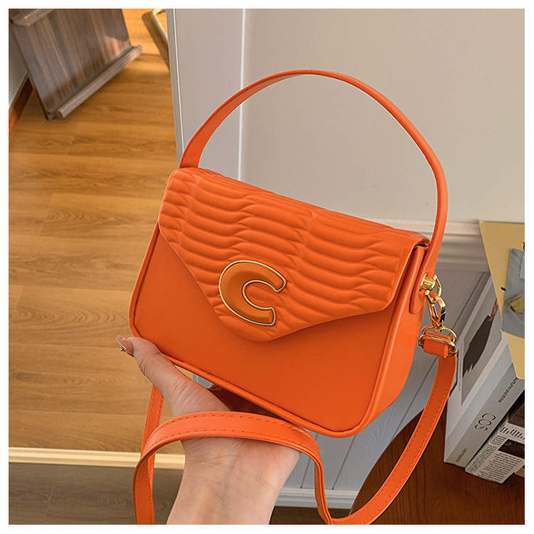 Liten firkantet bag 2024 tidlig på våren ny stil skulder bærbar crossbody preget stor kapasitet mote fabrikk varer engros utenrikshandel kryss_voghion.com