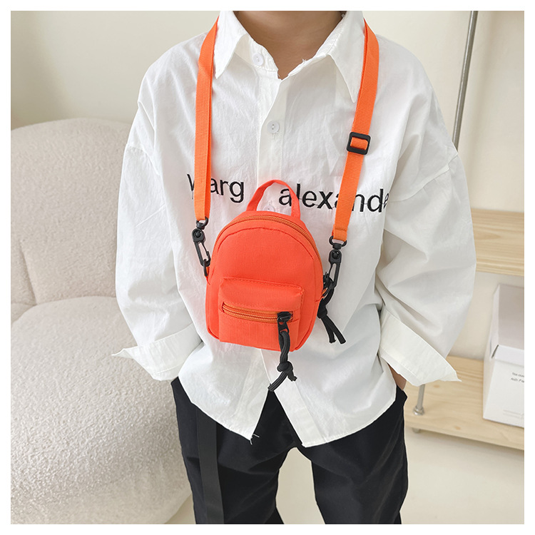 Kid'S Small Oxford Cloth Solid Color Basic Sports Square Zipper Crossbody Bag display picture 13