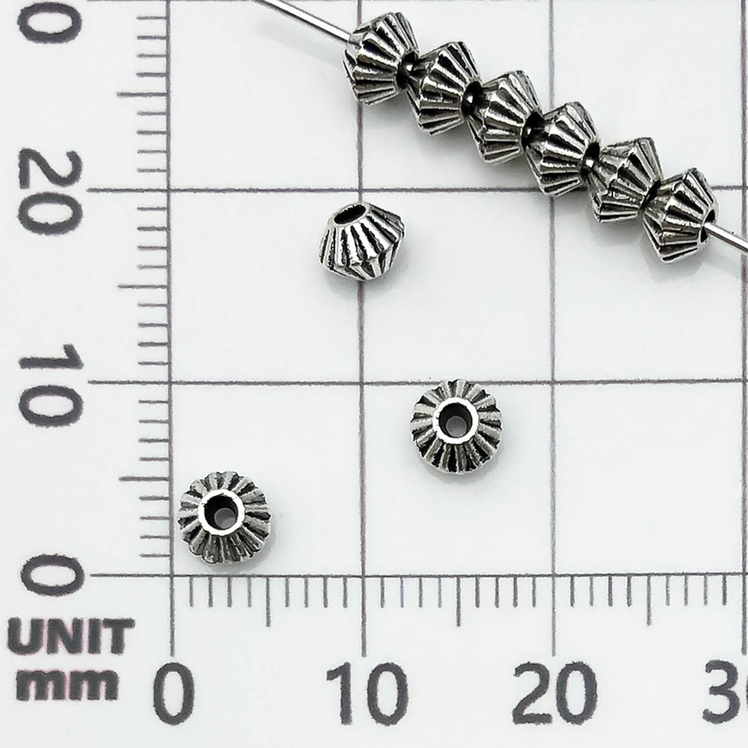 21090-HY-古银锌合金间隔珠3x5孔2mm-0.2g