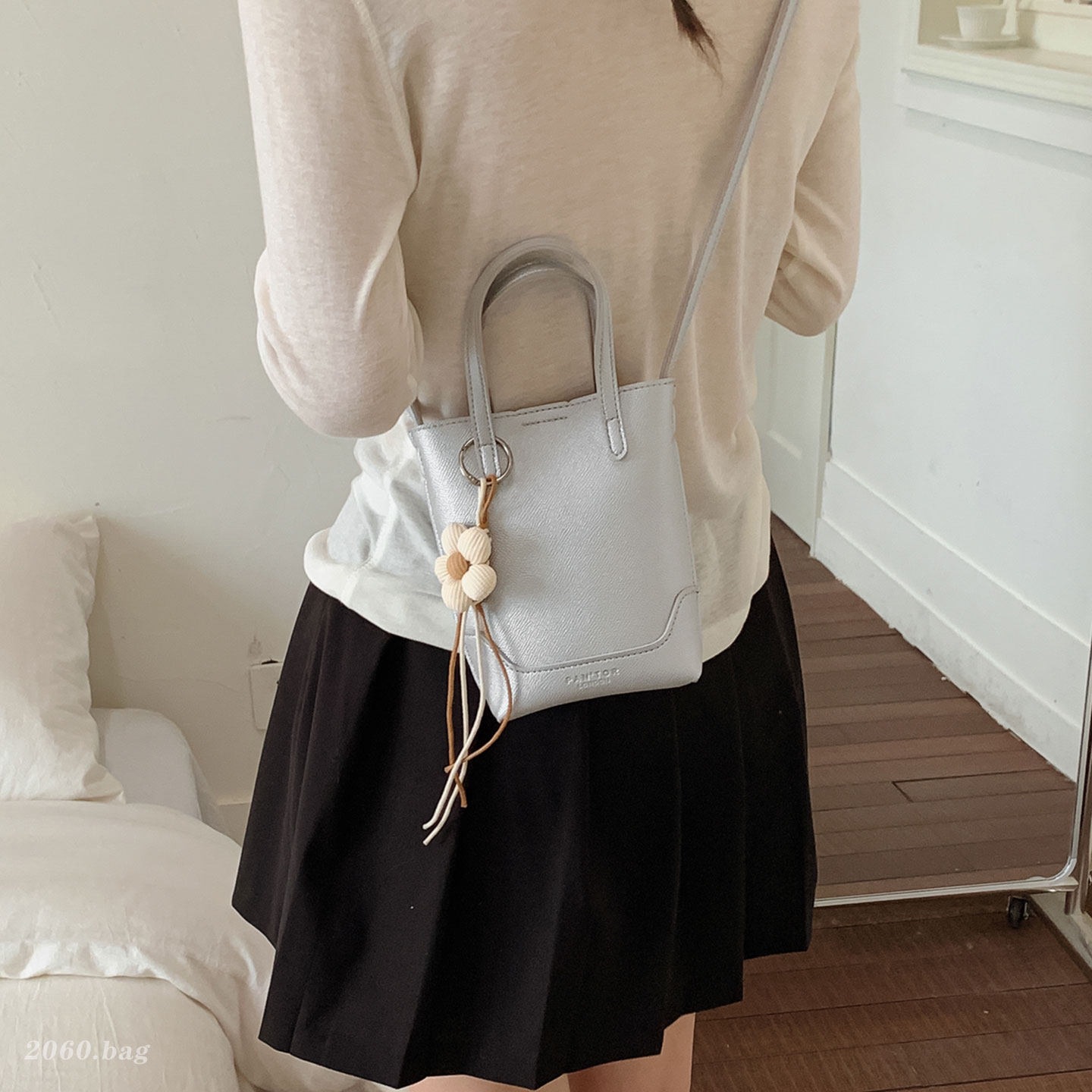 Nicho sensación bolso de moda bolso de mano simple mujer 2026 nuevo verano móvil inclinado universal popular hombro único